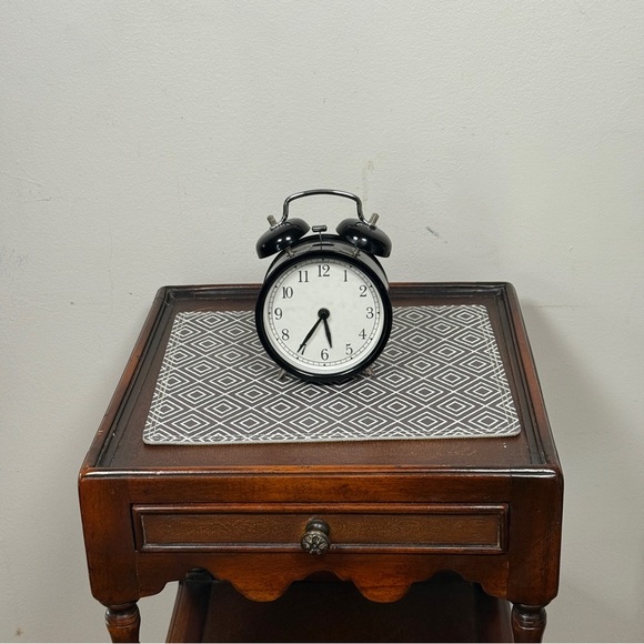 Leather Geometric Reversible Gray/Green Decorative Pad - Picture 3 of 8